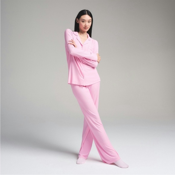 SKIMS Other - HTF SKIMS SOFT LOUNGE SLEEP SET IN BUBBLEGUM L
